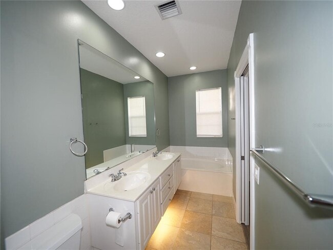 Building Photo - 1553 Napoli Dr W