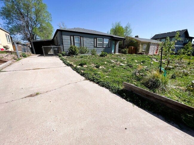 Building Photo - Lovely Home in Chafee Park Ready to Go!