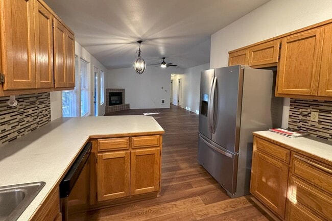 Building Photo - Nice 3 bd Rambler Availalbe for move in Oc...
