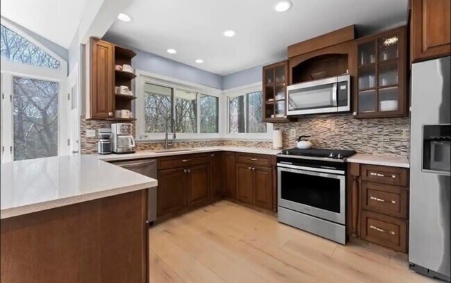 Building Photo - 315 Goldfinch Pl