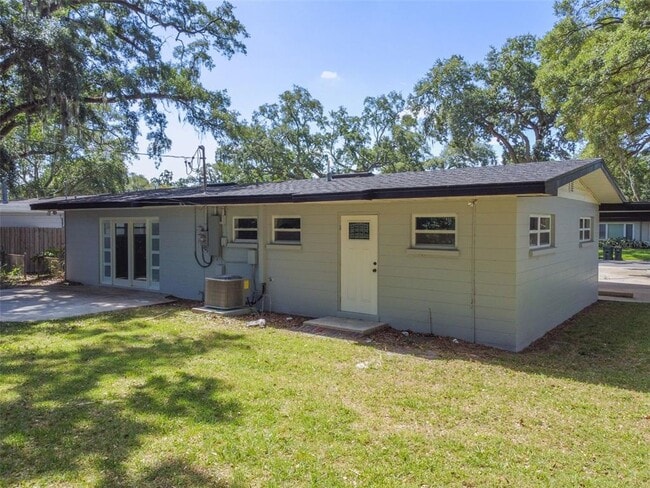 Building Photo - 535 W Palmeden Dr