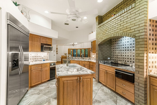 Building Photo - 1330 Preservation Way