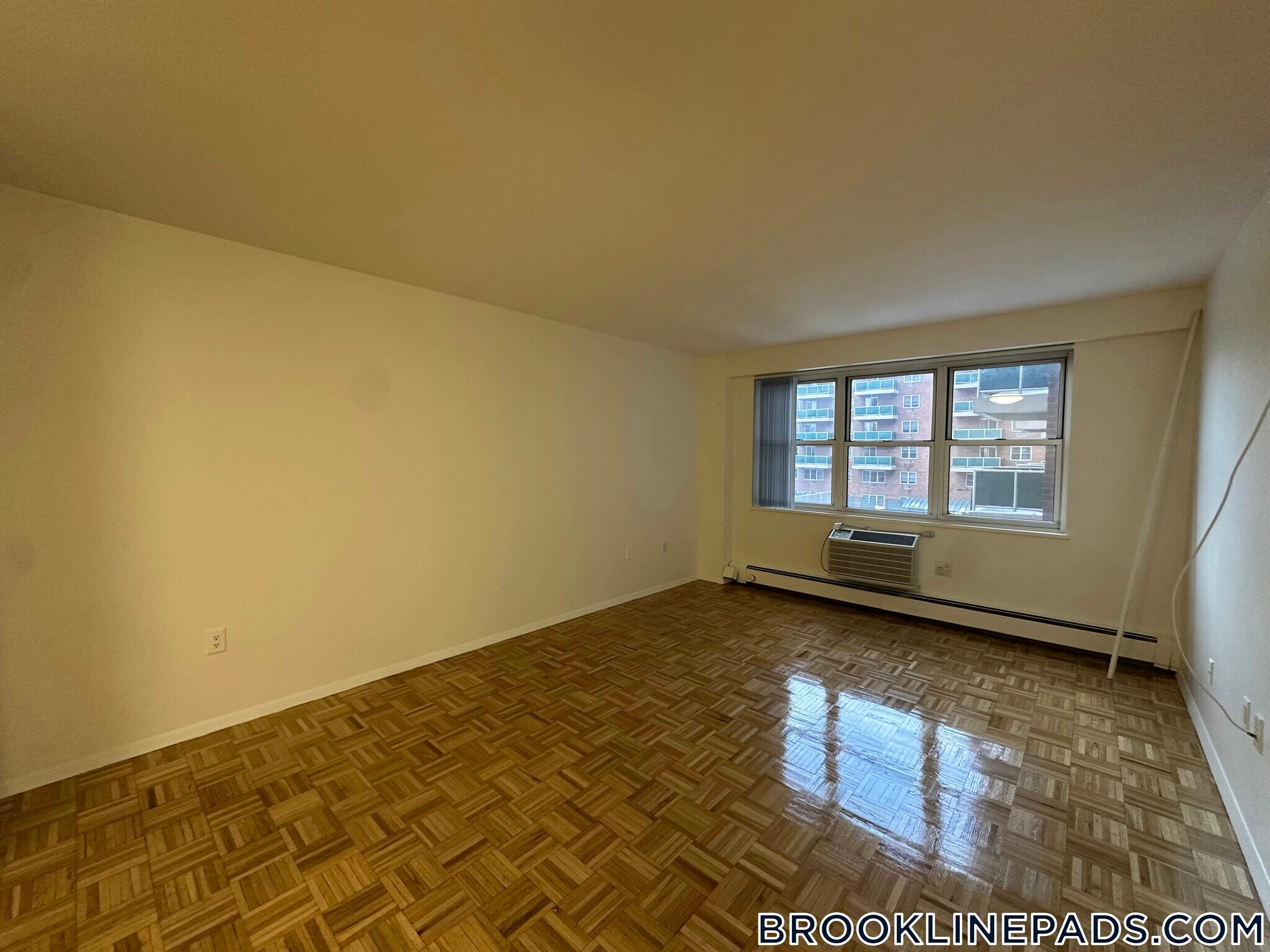 Building Photo - 185 Freeman St