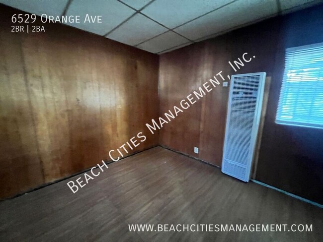 Building Photo - Large 2 Bedroom Home In North Long Beach