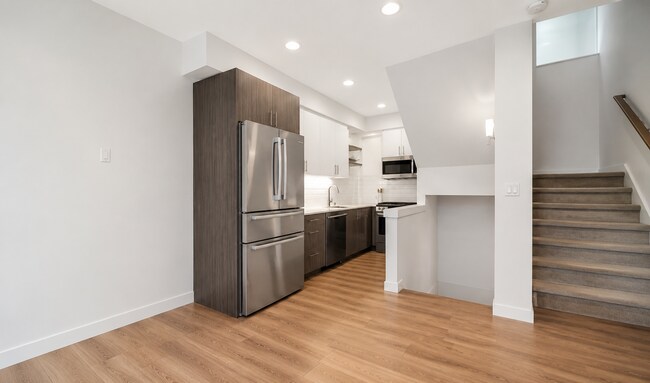 Building Photo - 3803 23rd Ave W