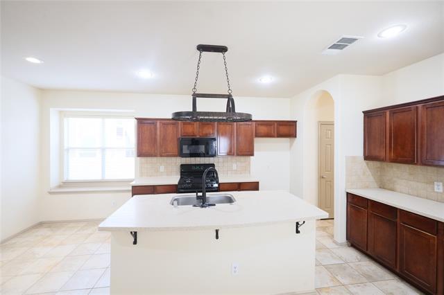 Building Photo - 1821 Forsythe Dr