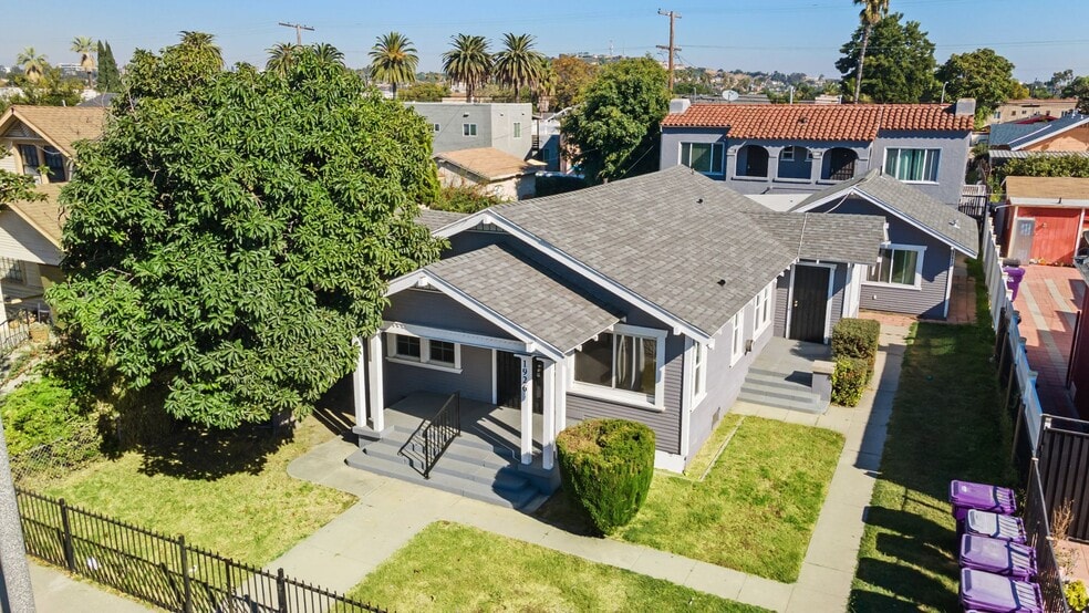 Building Photo - 1926 Lime Ave