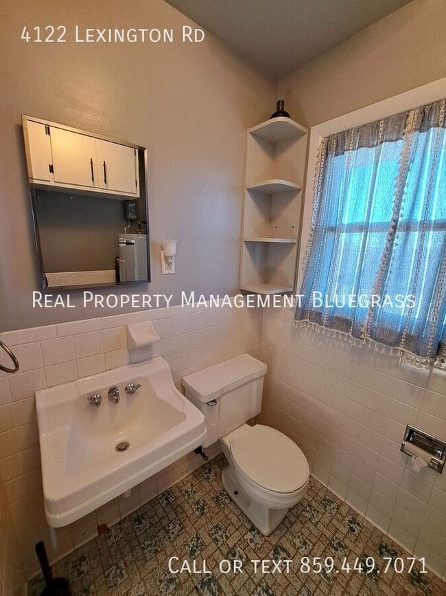 Building Photo - 4122 Lexington Rd