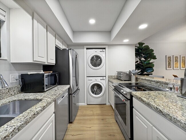 Building Photo - 13334 Polo Club Rd