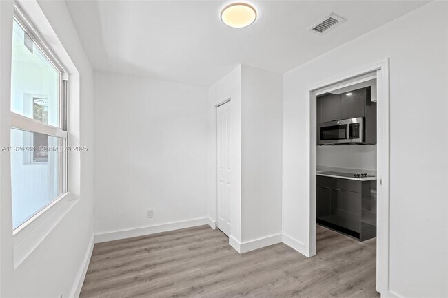 Building Photo - 2847 Polk St