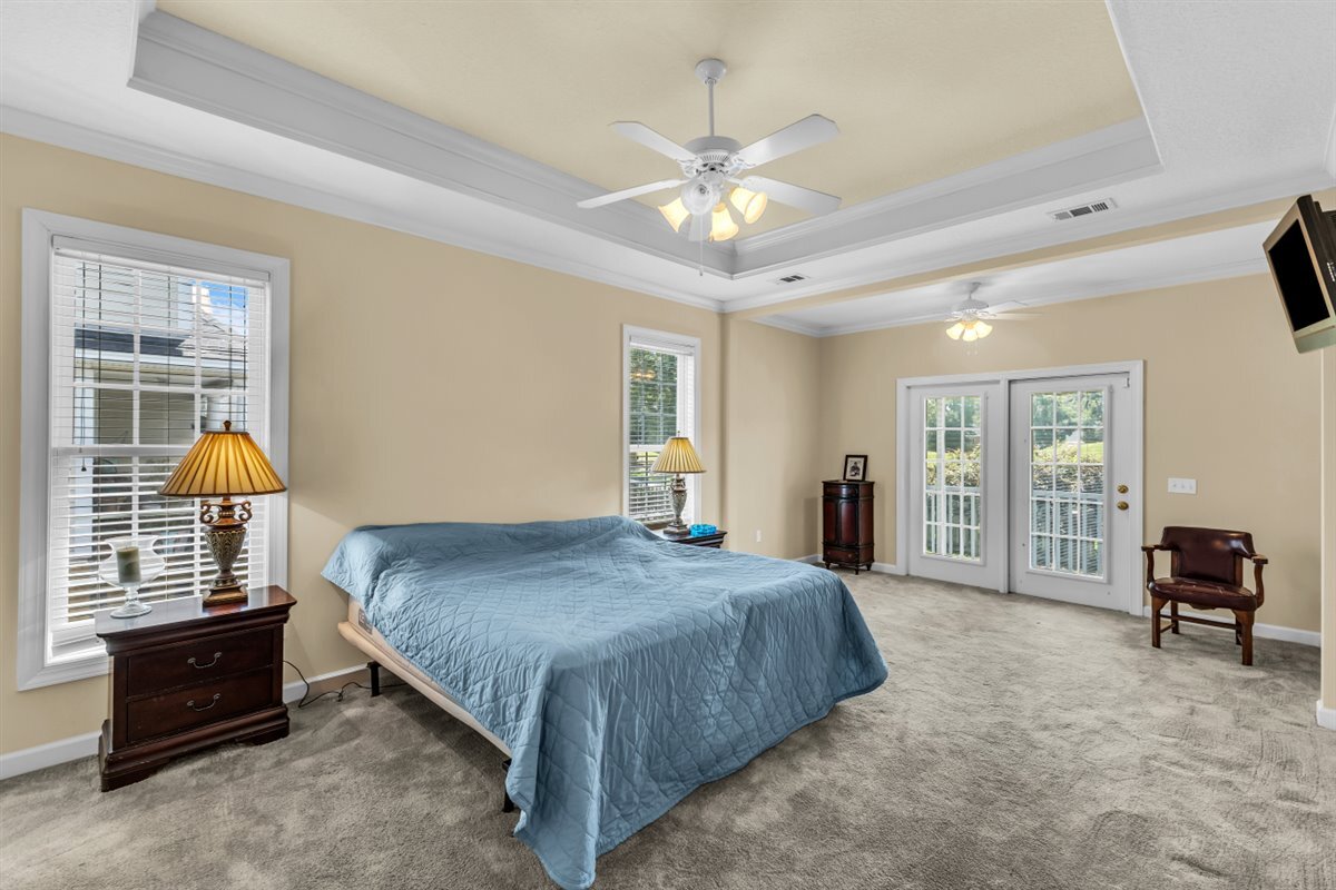 Building Photo - 109 Southernwood Pl