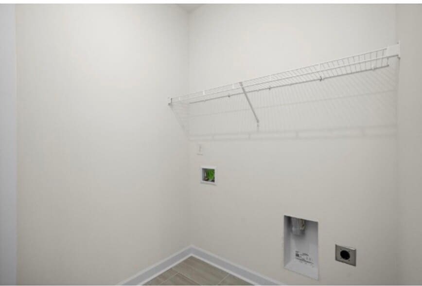 Building Photo - 5021 Salient Dr