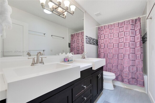 Building Photo - 15300 SW 164th St