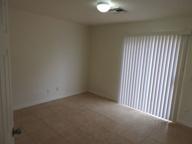 Building Photo - Three bedroom home