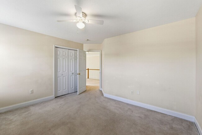 Building Photo - 330 Gardenia Dr