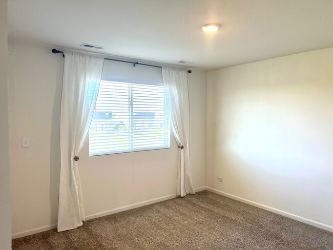 Building Photo - 1735 Bayberry Ln