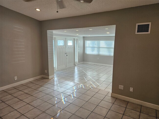 Building Photo - 2586 NW 58th Ave