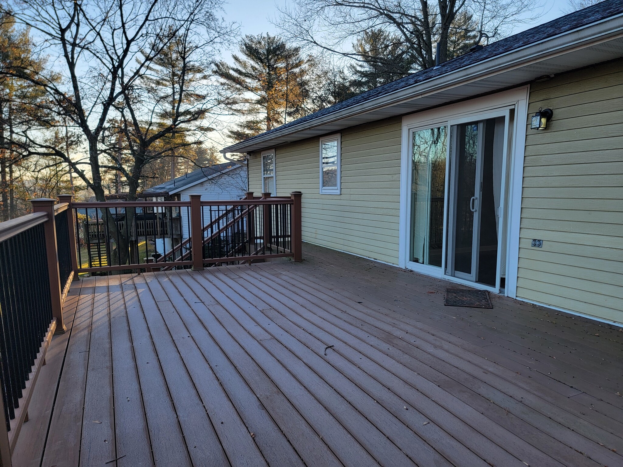 Building Photo - 40 Pine Crest Dr