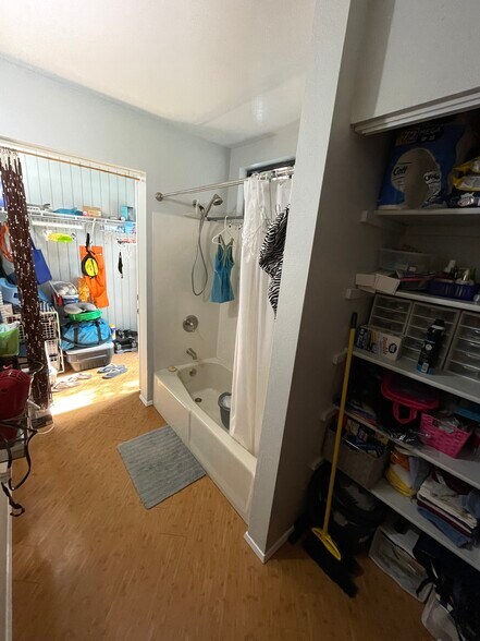 Ground Floor - Bathroom 4 - 75-5810 Olua Plz