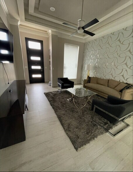 Building Photo - 3506 Featherie St