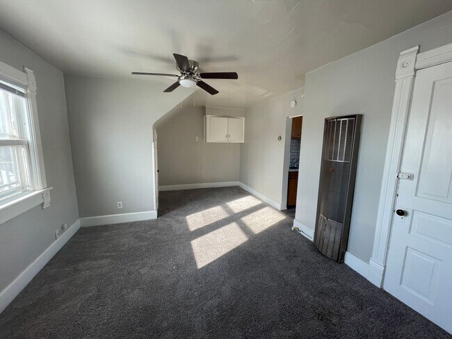 Building Photo - ELECTRIC & GAS INCLUDED!! Studio Upper Apartment