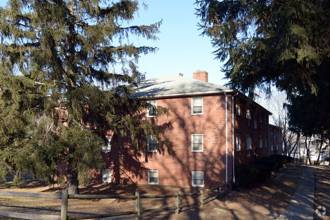 Building Photo - 425-435 North St
