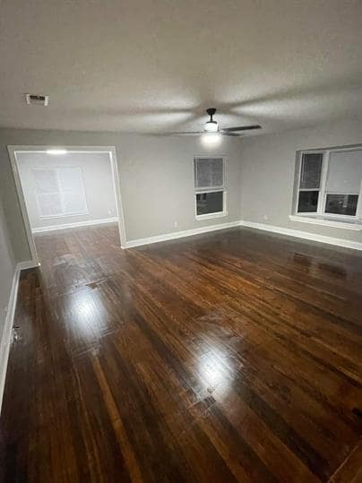 Building Photo - 1330 W Sears St