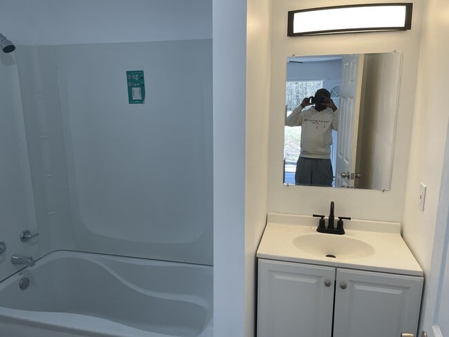 Building Photo - 139 Simonton Mill Rd