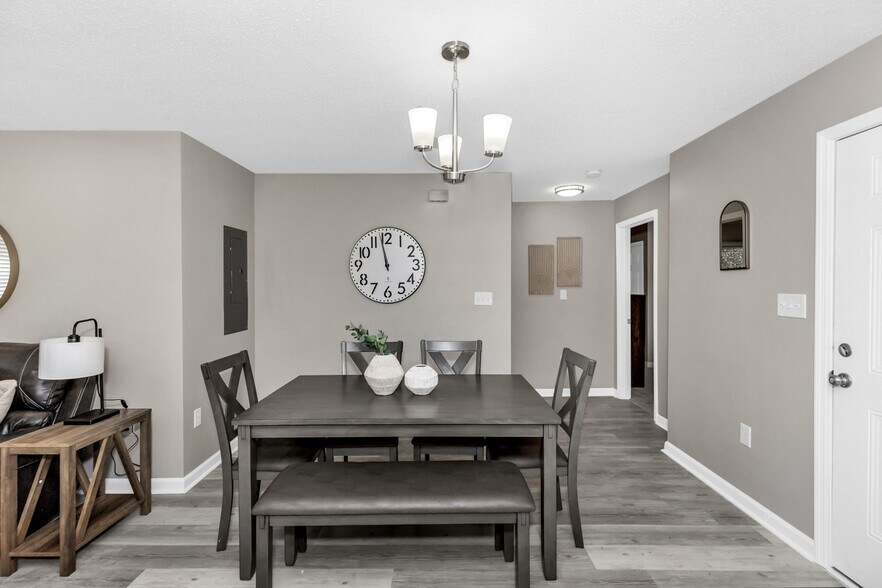 Building Photo - 2700 Sparkman Dr NW