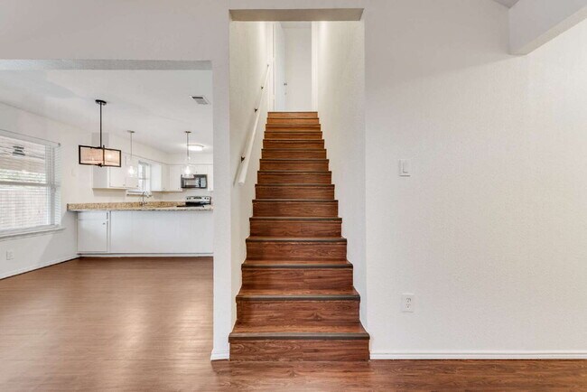 Building Photo - Renovated 3 bed 2 bath in the heart of Saginaw