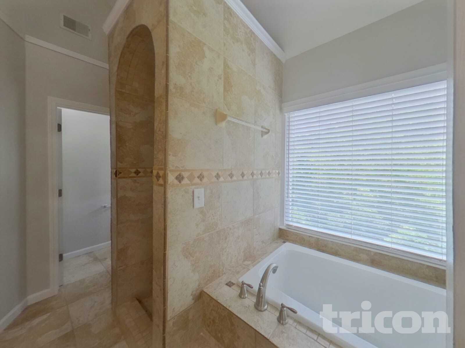 Building Photo - 790 James Madison Dr