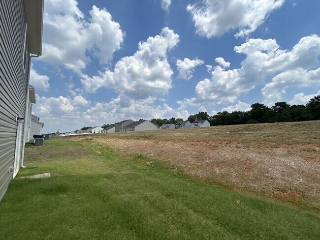 Building Photo - T.R. Lawing Realty Property