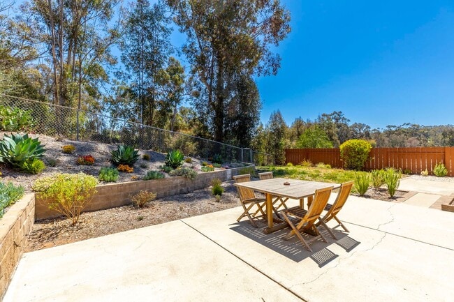 Building Photo - 3 Bed 2 Bath House in Scripps Ranch