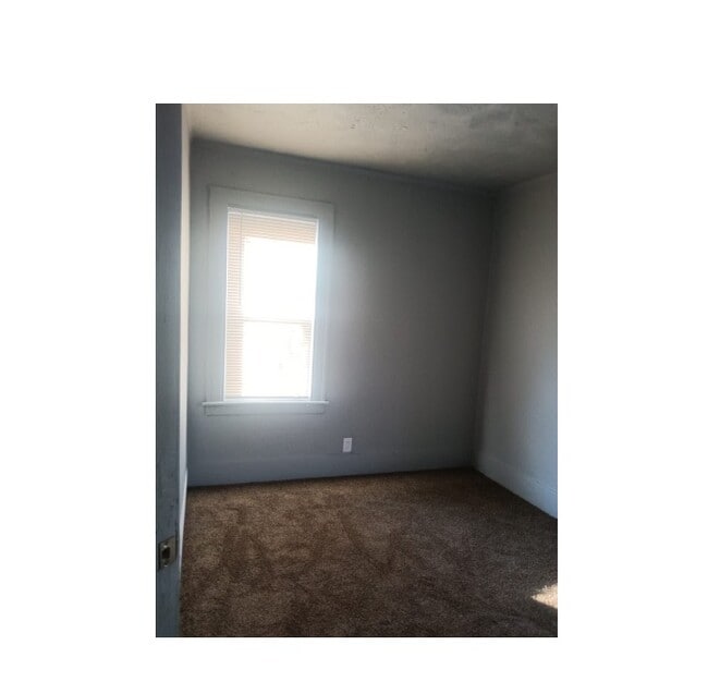 Building Photo - 13911 Tuller St