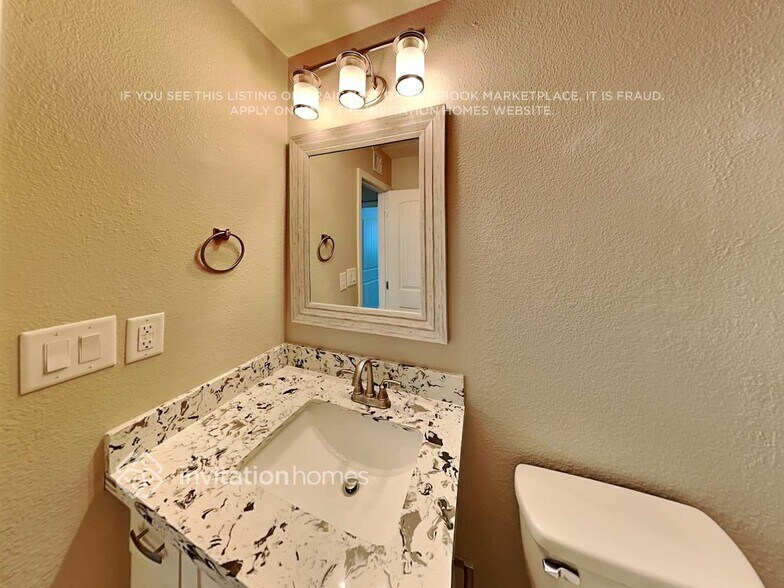 Building Photo - 2028 E Minton Dr