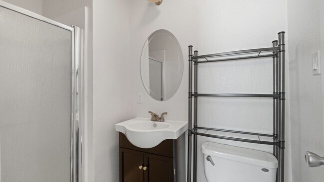 Building Photo - Charming North Vacaville Home-3bed, 2bath