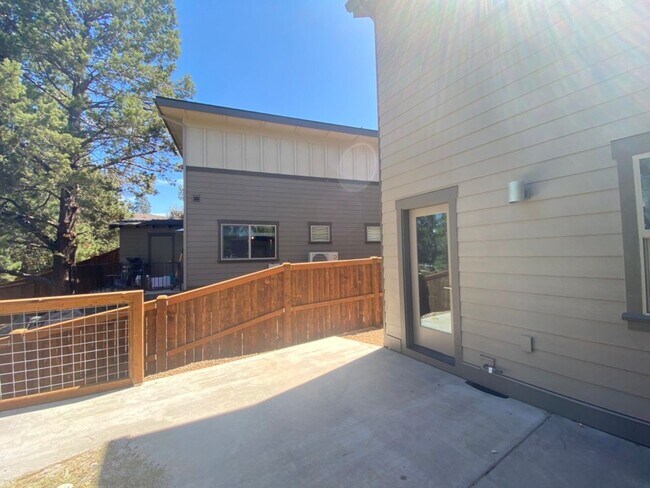 Building Photo - 20134 Flowing Water Wy