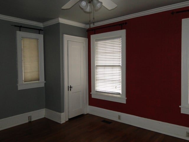 Building Photo - Great Home close to Downtown
