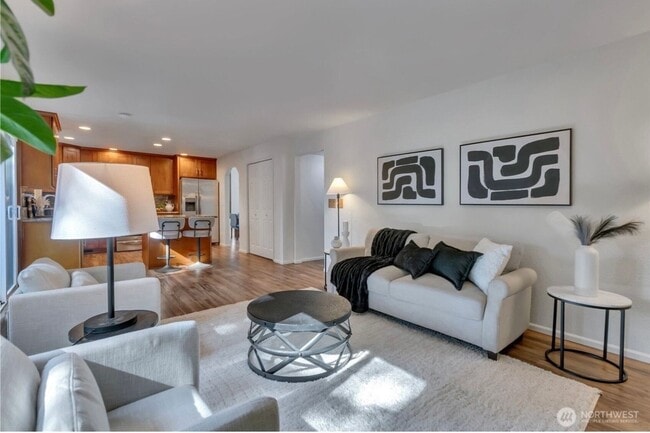 Building Photo - Spacious 3-Bedroom Home Near Redondo Beach Park!