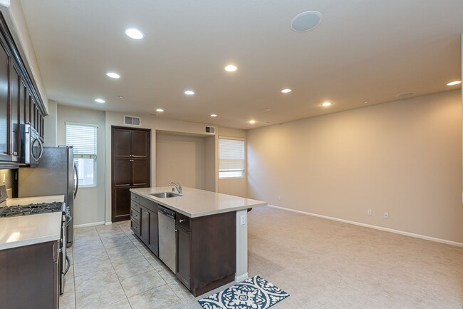 Building Photo - ***MOVE IN SPECIAL $250.00 OFF FIRST MONTH...