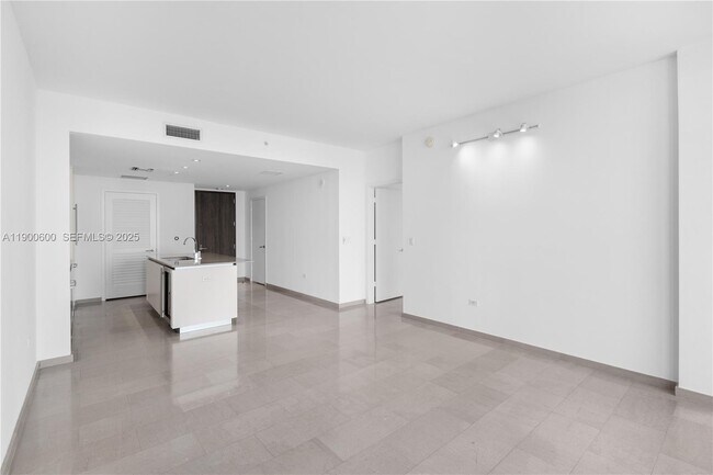 Building Photo - 68 SE 6th St