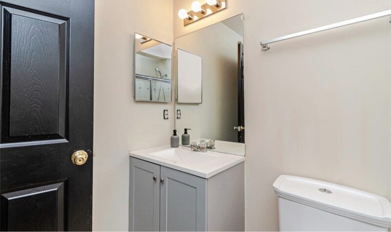 Building Photo - 867 Amanda Ln