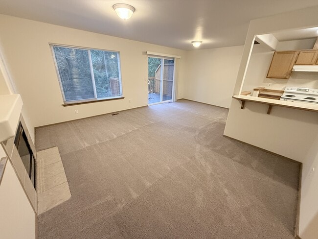 Building Photo - 502 91st Ave SE