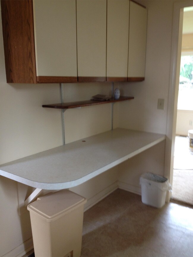 Building Photo - 203 Miller Dr