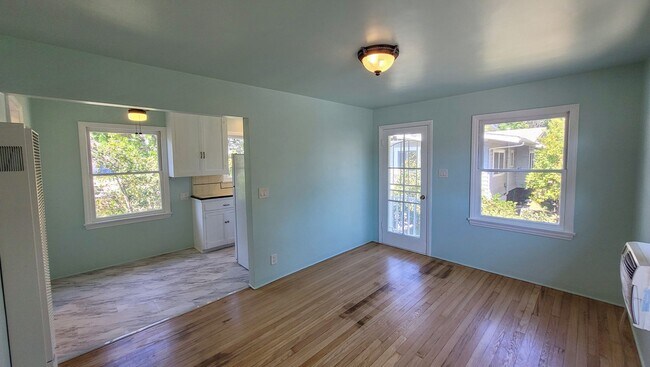Building Photo - 6213 Bright Ave