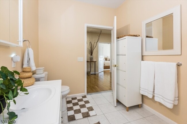 Building Photo - 349-353 S Broad St