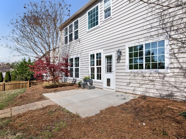 Building Photo - Cutters Spring-Providence Park!