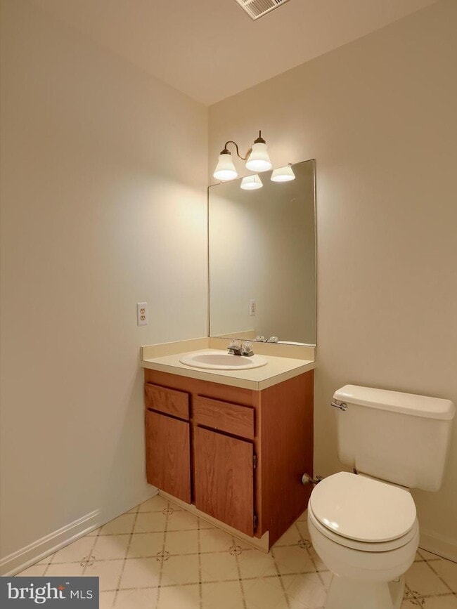 Building Photo - 1068 W Foxcroft Dr