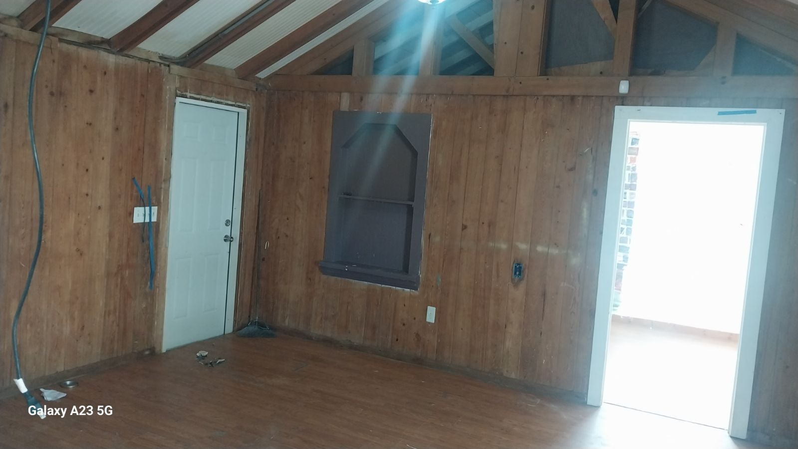 Building Photo - 2704 Poinsettia Ave