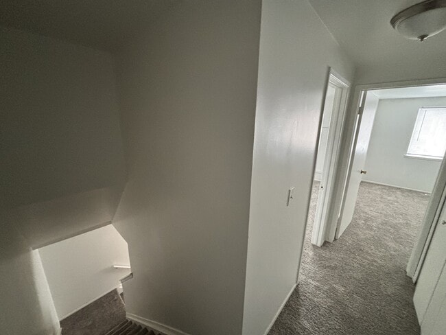 Building Photo - 24885 Mayfair St